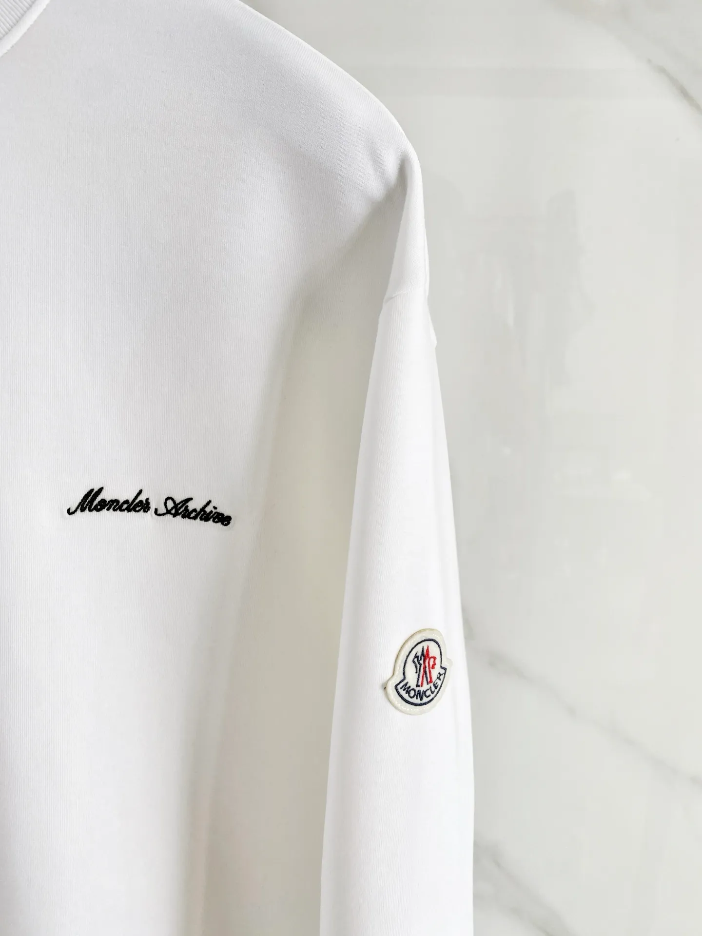 27 Moncler 2026 New Arrival ✨， ， ， 。 ， ， Classic ， 。 ， ， Versatile。 ：White、Black Sizes：S‑XL